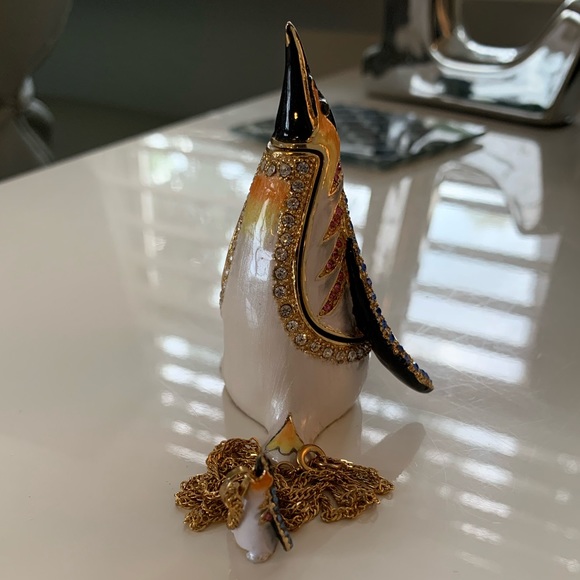 Papyrus Penguin Figurine w/ Matching Necklace - Picture 5 of 6